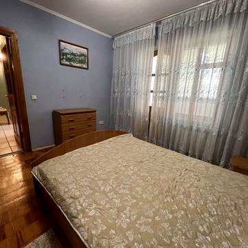 Автозаводська вул., 77