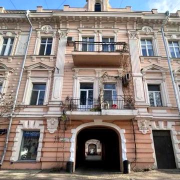 Пастера вул., 19