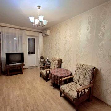 Сдам до лета 2к квартиру в Черноморске .