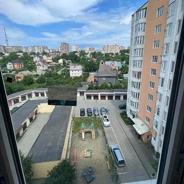 Степана Бандери вул., 7/1