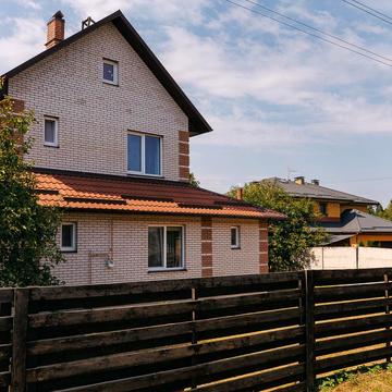 Гагаріна, 8