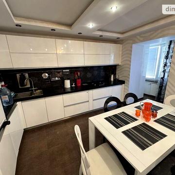 Продаж 3к Квартира Курортна вулиця