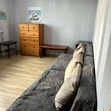 2 к Закревского95в сдам в аренду долгостроково.Відова ,затишна квартир