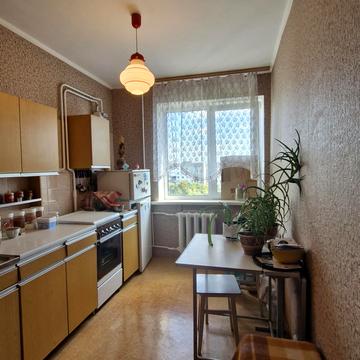 Олександра Клосовського вул., 14