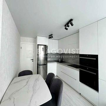 Без% Продаж. 1к.кв Урлівська 23.  Ціна 84000 $