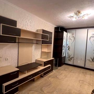 Паркова вул., 12