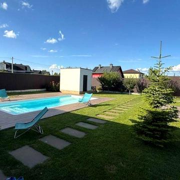 космонавтів, 3