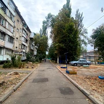 Небесної Сотні просп. (Маршала Жукова), 43