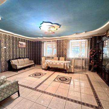 Комарова, 41