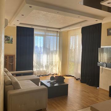 Шевченка просп., 33б