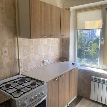 Продаж 2х кімнатноі квартири Янтарна