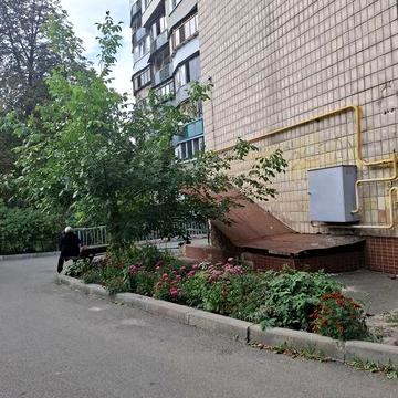 Продам квартиру ул. Юрия Ильенка 89  Метро Лукяновка,Дорогожичи