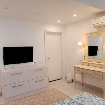 Антоновича вул. (Горького), 88