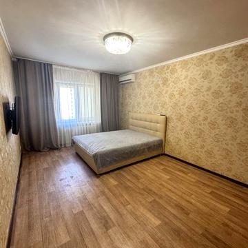 Драгоманова вул., 8