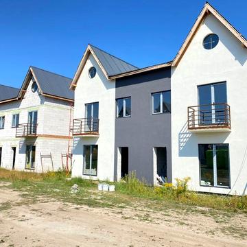 Продам таунхаус, квартиру,квадродім