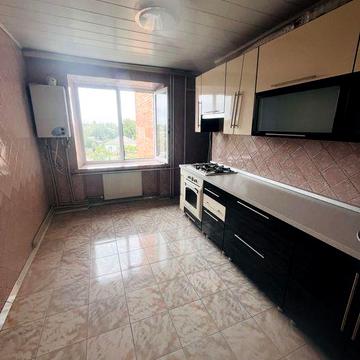 Продаж квартири з гаражем
