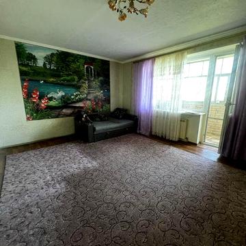 Продаж великої 1к з АГВ