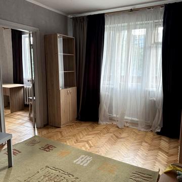 Миколи Василенка вул., 8