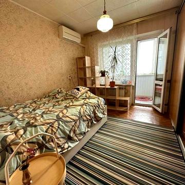 Володимира Івасюка просп. (Героїв Сталінграду), 60