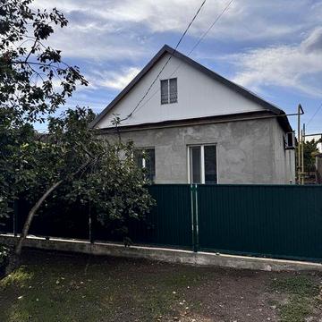 Продам затишний будинок