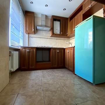 Князів Острозьких вул., 64