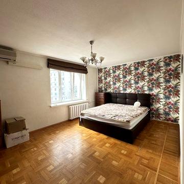 Продаж 2-к квартири пр. Бажана Позняки 4 поверх з ремонтом 78 м2