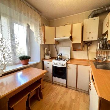 БЕЗ КОМІСІЇ, 2К біля м Лукянівська, НИЗЬКИЙ 2 ПОВЕРХ, ексклюзив