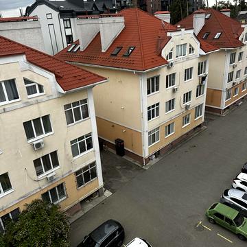 Літературна вул. (Чехова), 4-Є