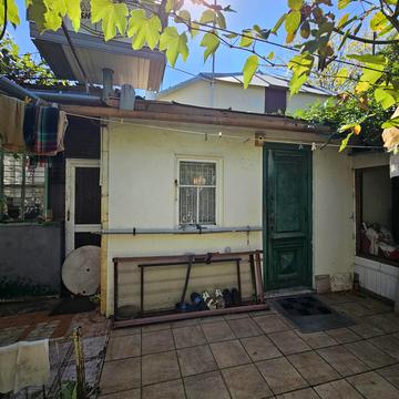 Львівська вул., 24