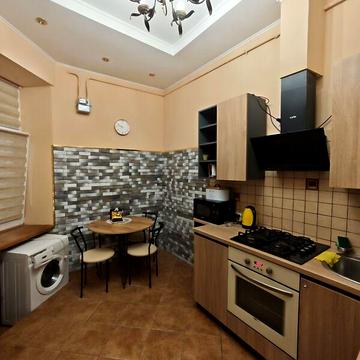 Довгострокова оренда 1к Квартира Сембратовичів (Перова) вулиця
