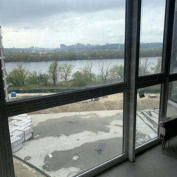 Зарічна вул., 8