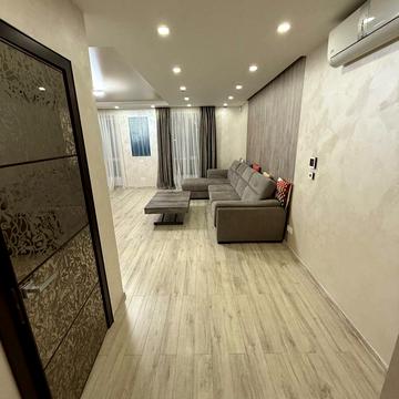 Левка Лукяненка вул. (Василя Жуковського), 16