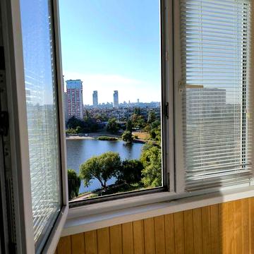 Продам  1-кімнатну , Дніпровський, Березняки, проспект Тичини 20 А,