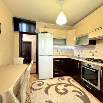 Боголюбова вул., 4