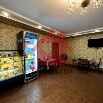 Центральна, 11