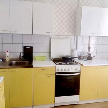 Добровольців пров., 6