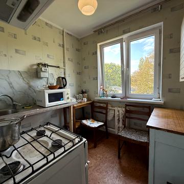 Михайла Донця вул., 18-Б