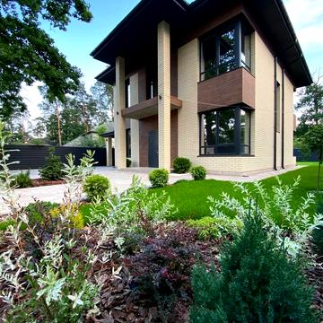 Тячівська вул., 10Б