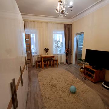 Запорізька вул., 18