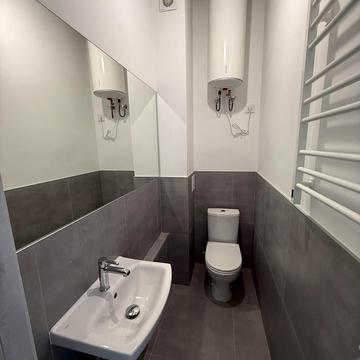 Угорська вул., 14и