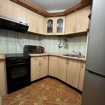 Ігоря Сікорського вул., 7