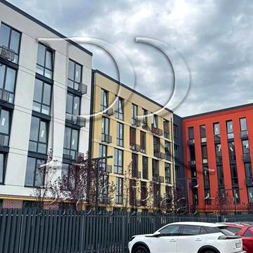 Поліська вул., 2