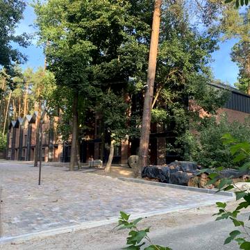 Лісова, 81в