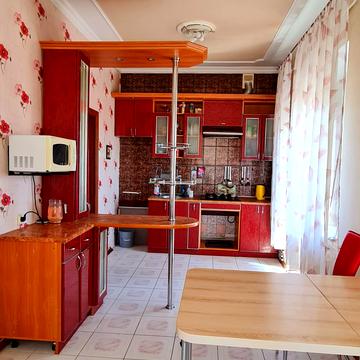6-та Поперечна вул., 17