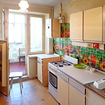 Євгена Чикаленка вул., 76б