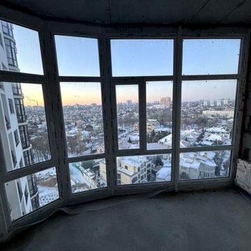Простора квартира біля моря