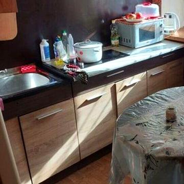 Продається чотирикімнатна квартира на Корольова, яку можна використовувати як дві окремі квартири!