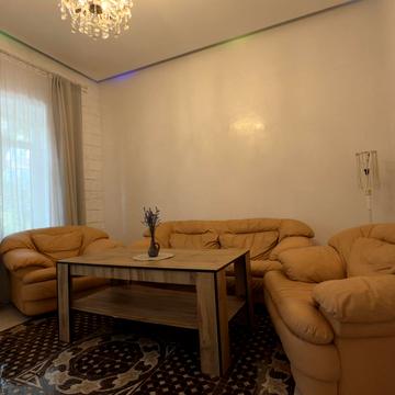 3 кімнатна квартира з євроремонтом в історичному центрі В. Арнаутська