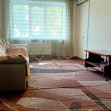 Яновського вул., 52