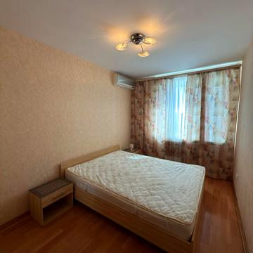 Олександра Поля просп. (Кірова), 129-Б